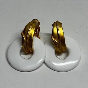 Vintage Norma Jean Gold Tone White Resin Hoop Donut Clip On Earrings A22